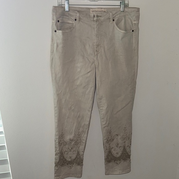 Soft Surroundings Sz 14 light tan embroidered lace detailing stretch pants - Picture 1 of 9